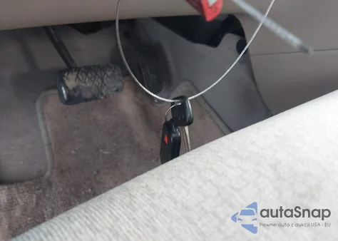 2004 Toyota Corolla Le из США, поврежденный, VIN JTDBR32E742048176